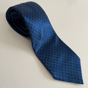 DANIEL CREMIEUX Signature Collection 100% Silk Necktie Seven Fold Made Italy
